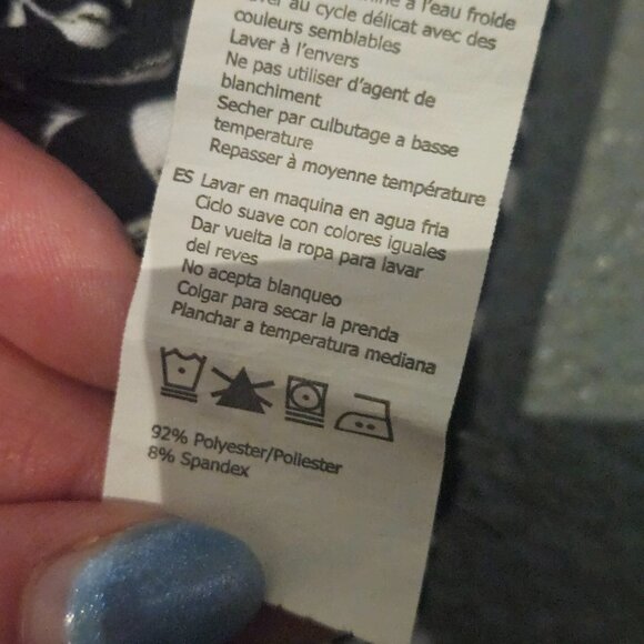 Cropped Long Sleeve Floral Blouse with Sash Medium - Picture 9 of 9